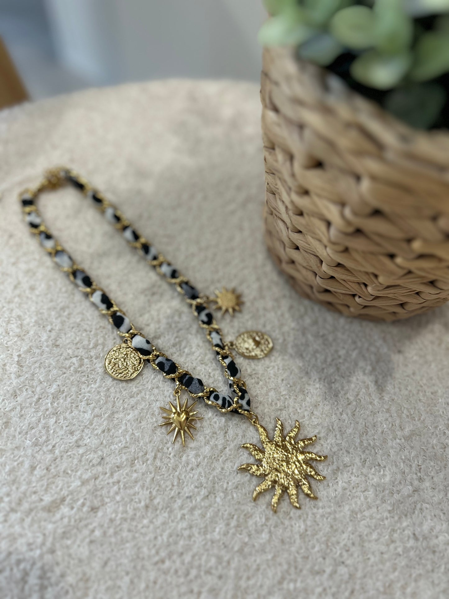 Collier Léopard Gris