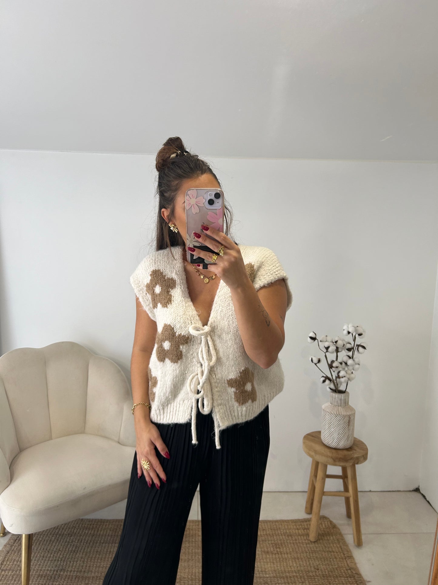 GILET NOEUDS CRÈME ET FLEURS CAMEL